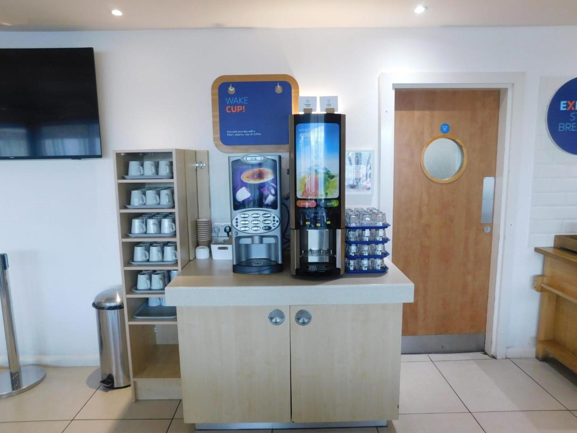 Holiday Inn Express Nuneaton By Ihg Eksteriør bilde
