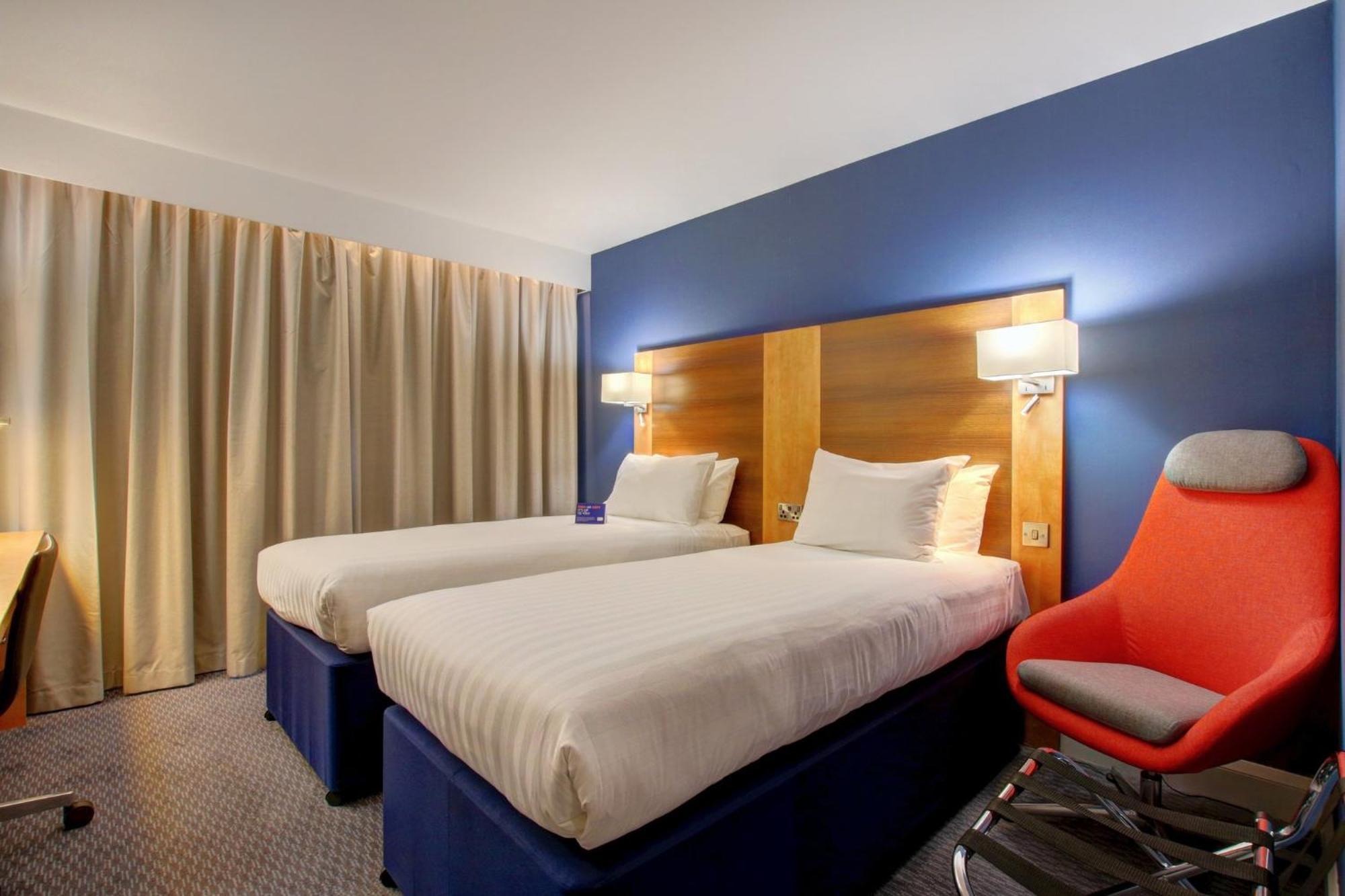 Holiday Inn Express Nuneaton By Ihg Eksteriør bilde