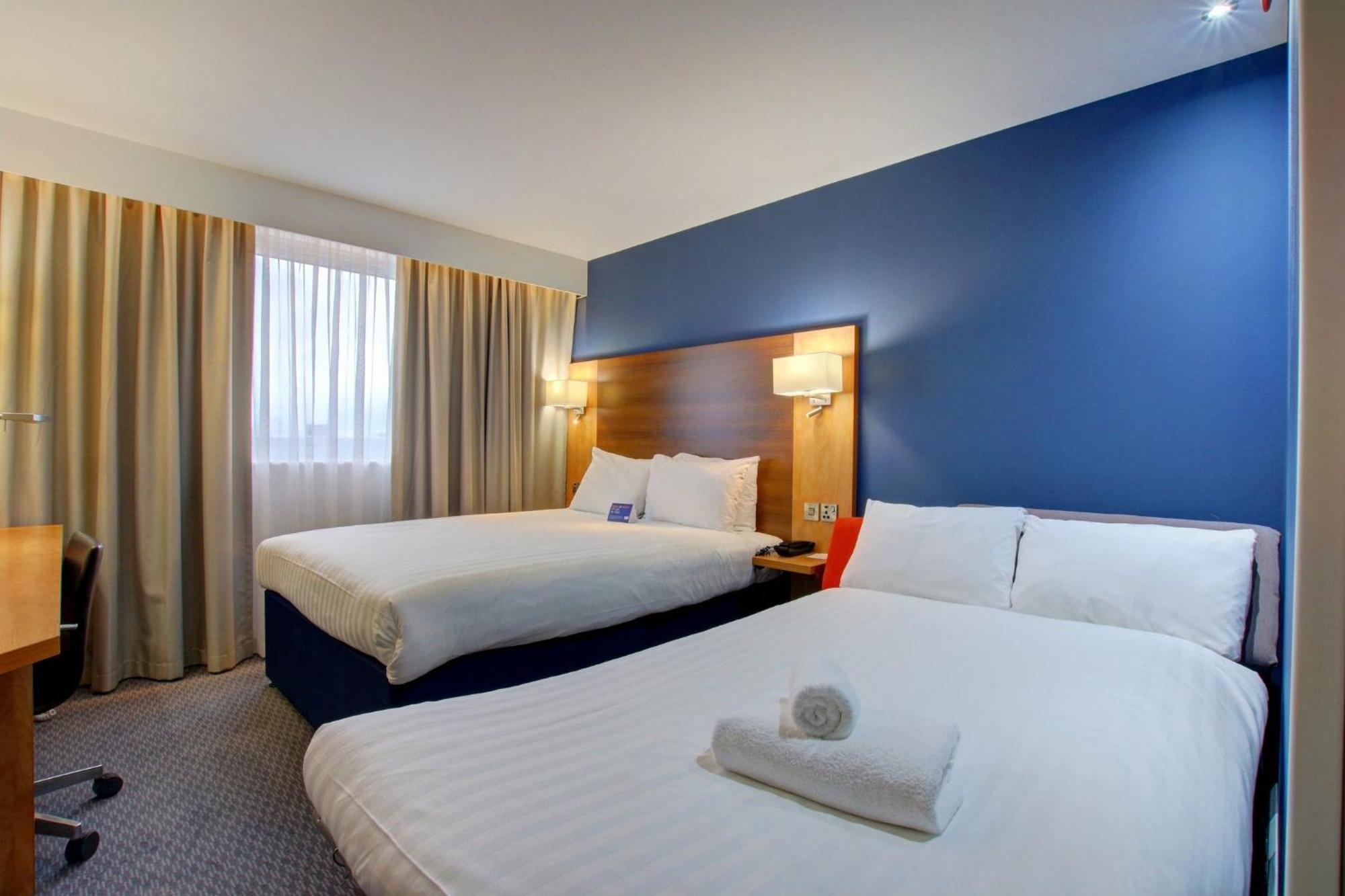Holiday Inn Express Nuneaton By Ihg Eksteriør bilde